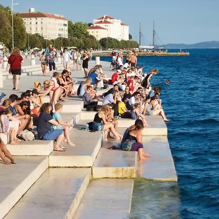 Сasa de vacaciones Cozy In With Sauna Zadar